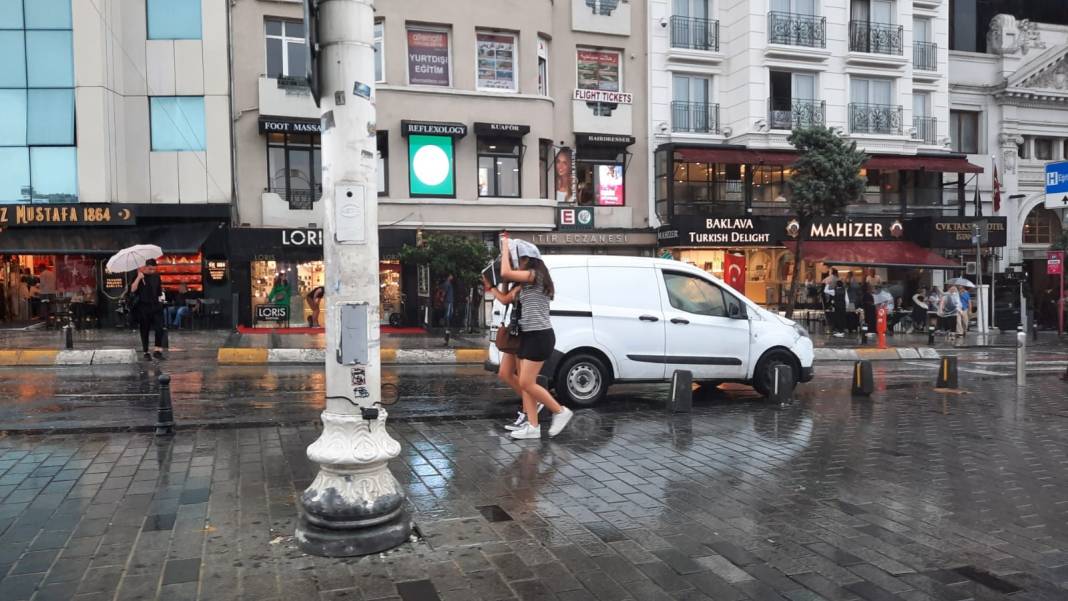 İstanbul'da sağanak Anadolu yakasında etkili oldu 21